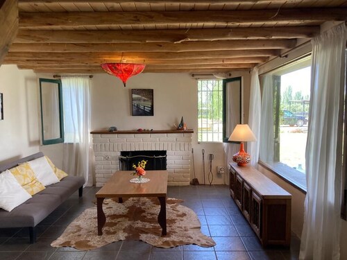 Refurnished adobe home, all conveniences!