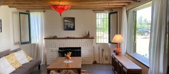 Refurnished adobe home, all conveniences!