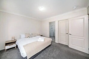 3 bedrooms, free Internet