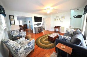 Smart TV, fireplace, books