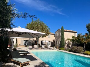 Piscine extérieure, piscine chauffée