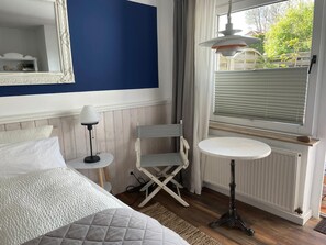 8 Schlafzimmer, WLAN
