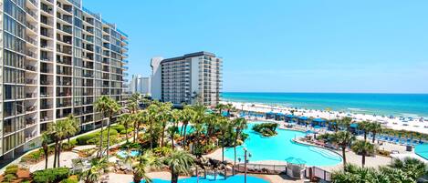 Een verwarmd zwembad