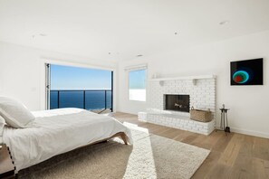 4 habitaciones, tabla de planchar con plancha y cuna de viaje