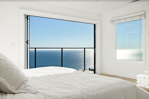 4 bedrooms, iron/ironing board, travel crib, free WiFi