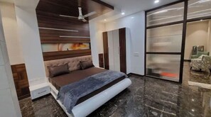 5 bedrooms, WiFi