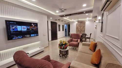 Homlee - Pentagon 5 bhk super luxurious large flat