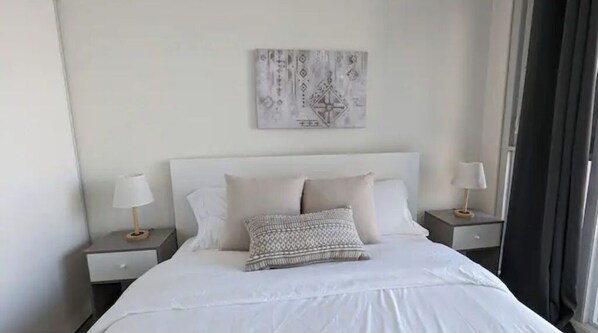 1 habitación, escritorio, tabla de planchar con plancha y wifi gratis 