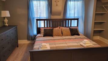 4 habitaciones, tabla de planchar con plancha y wifi gratis