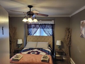 4 bedrooms, iron/ironing board, free WiFi, bed sheets