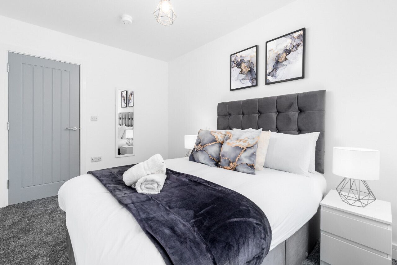 2 bedrooms, iron/ironing board, free WiFi, bed sheets