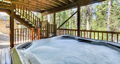 Cold Springs Mountain Cabin: Hot Tub & Generator