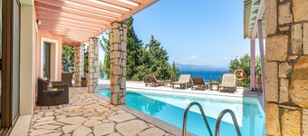 Holiday Accommodation "Villa Faye"