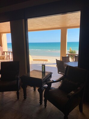 Interior - UPSCALE Beachfront Amazing. 5 bedrooms. Pet Friendly! (Puerto Peñasco)