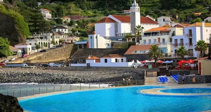 Villa "House pc" with Sea View, Pool & Wi-Fi