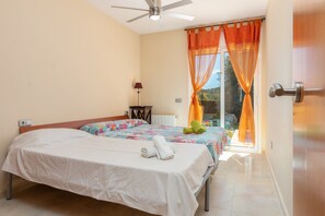 4 bedrooms, free WiFi, bed sheets