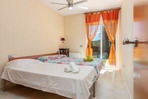 4 makuuhuonetta, ilmainen Wi-Fi, vuodevaatteet