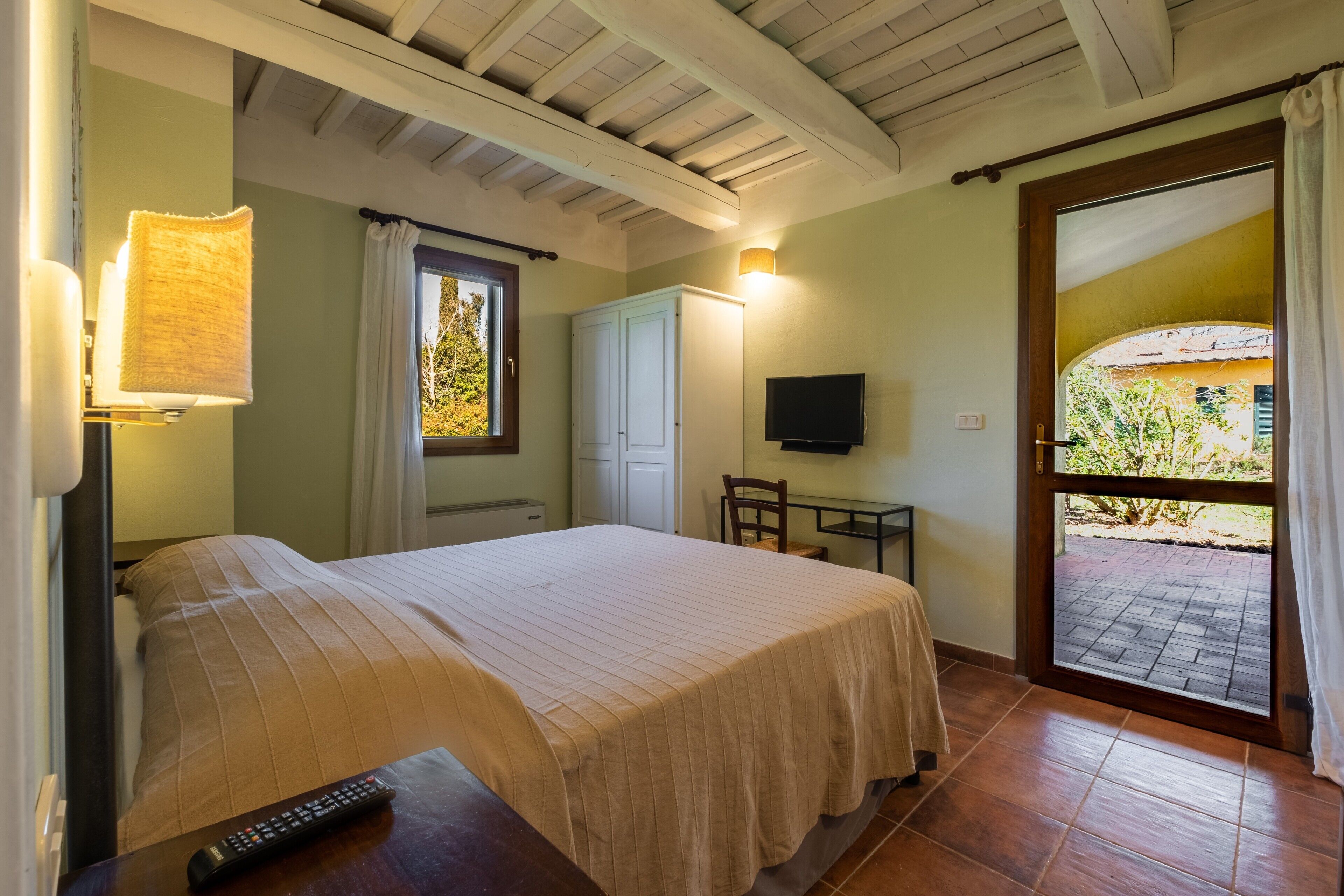 1 chambre, fer et planche à repasser, Wi-Fi gratuit, draps fournis