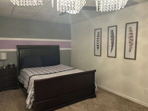 4 bedrooms, iron/ironing board, free WiFi, bed sheets