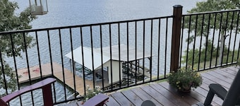 "Sunset Hideaway" Lakefront Weiss Lake with large private dock - boats welcome!