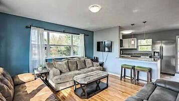 Télévision, cheminée