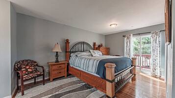 3 soverom, strykejern/-brett, wi-fi og sengetøy