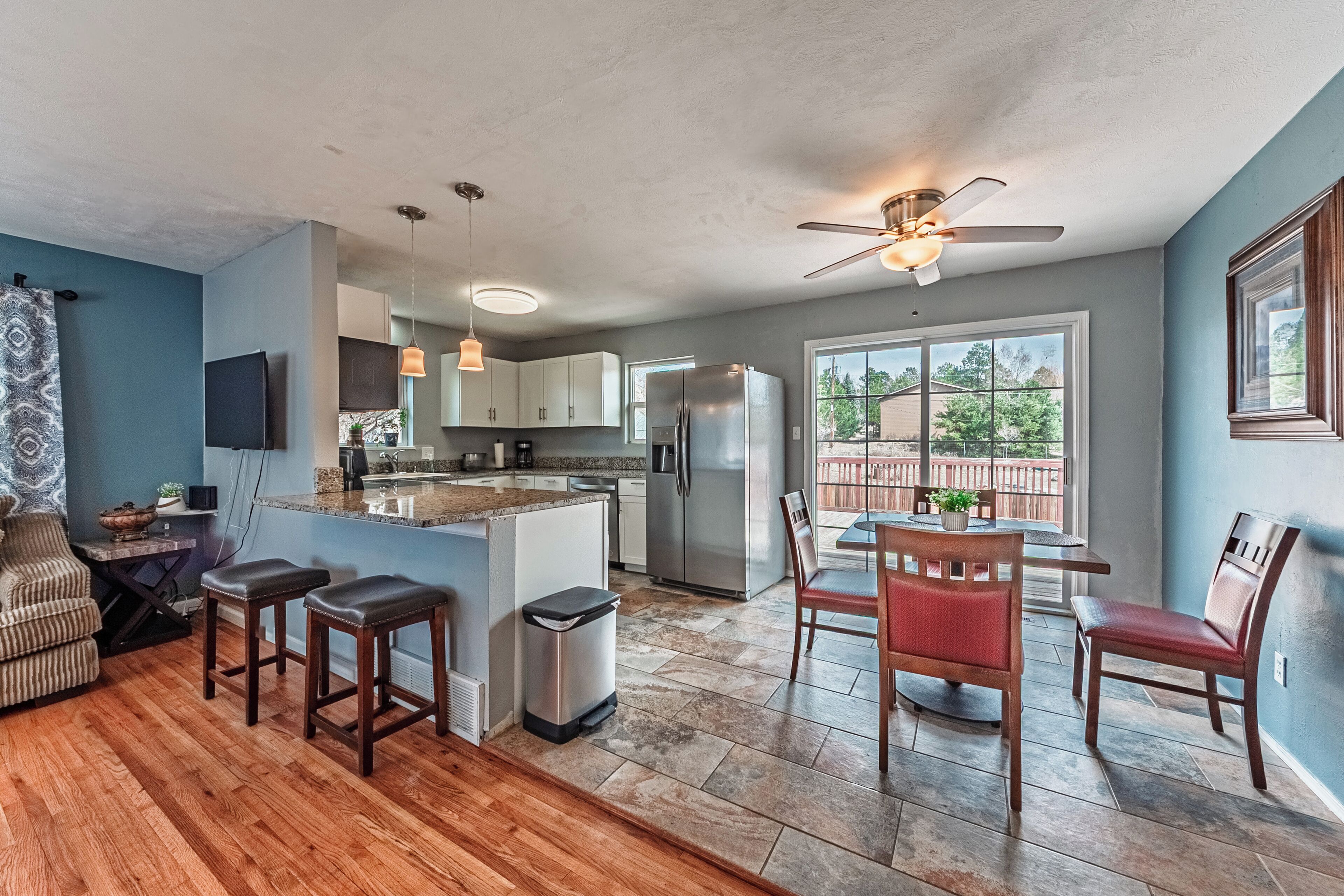 المنشأة من الداخل