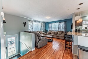 Télévision, cheminée