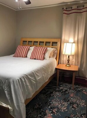 2 slaapkamers, een strijkplank/strijkijzer, gratis wifi, beddengoed