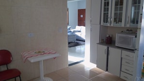 Appartamento | Cucina privata | Frigorifero, microonde, forno, frullatore