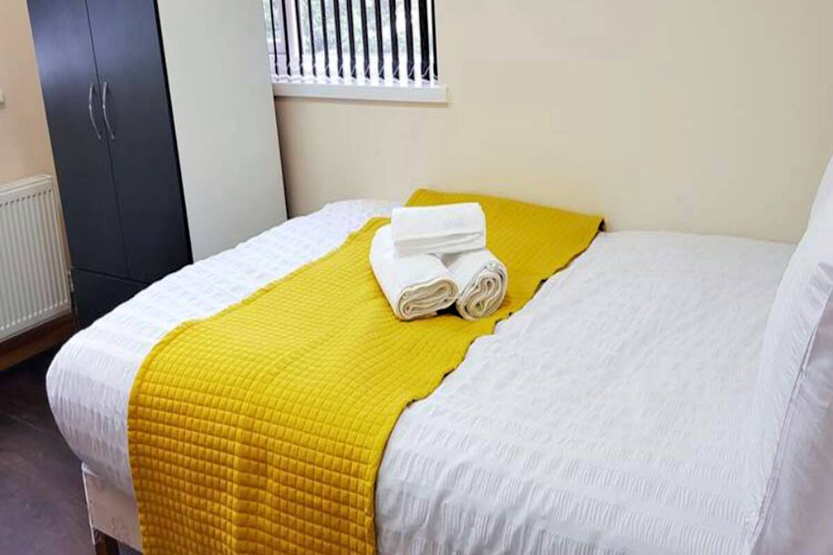 Deluxe Double Room, 1 Double Bed, Ensuite | Laptop workspace, WiFi (free), individually decorated