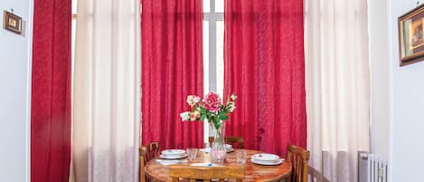 Apartment, 2 Bedrooms, Accessible, Balcony | Dining