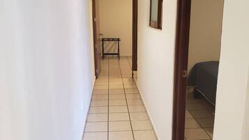 Departamento, 2 habitaciones, balcón, vista a la ciudad | Interior