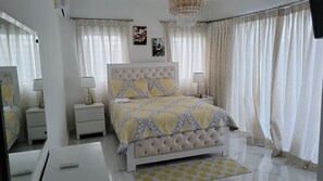Superior Apartment | 3 bedrooms, blackout curtains, iron/ironing board - Aparta Hotel Madome (Pedernales)