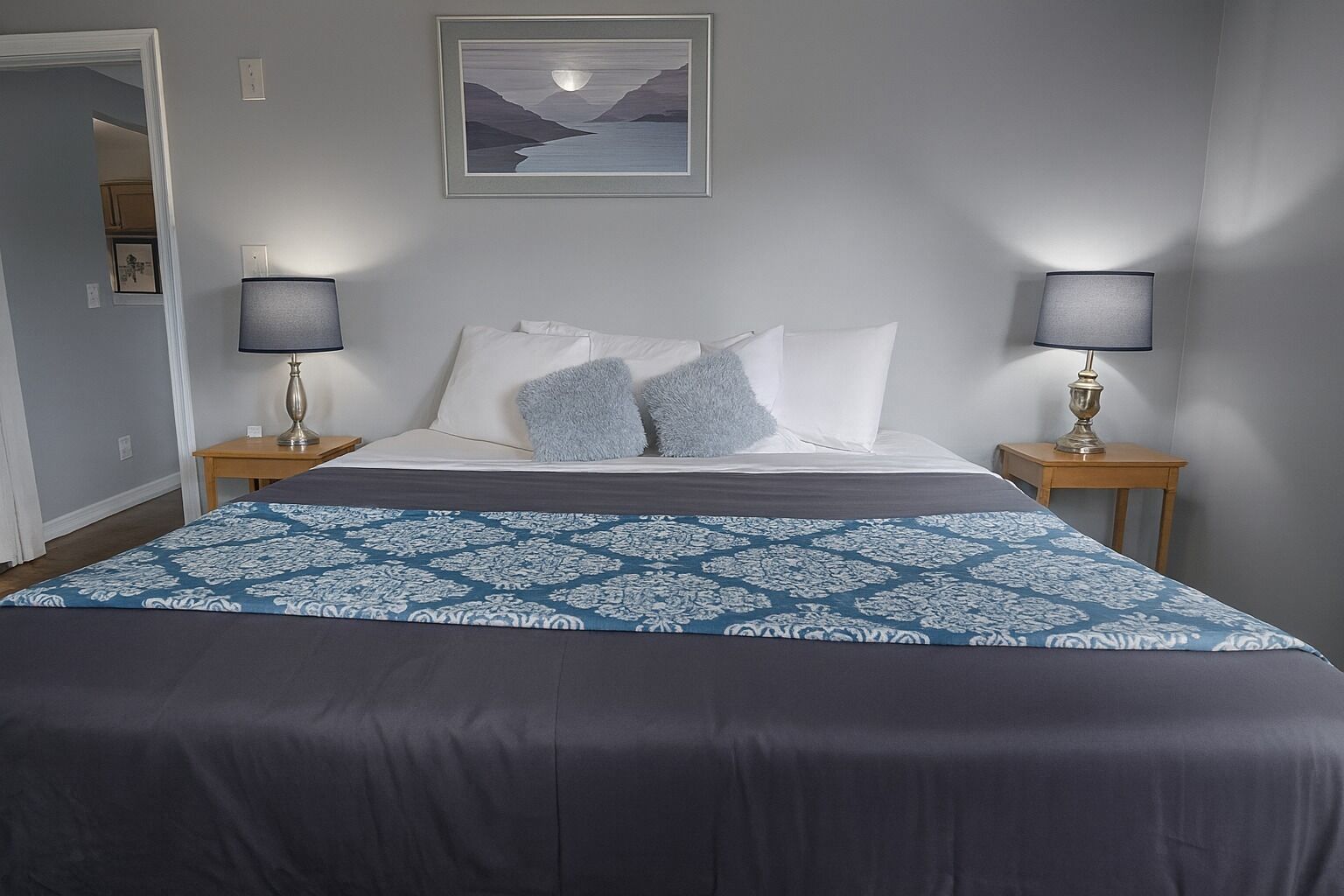 3 bedrooms, iron/ironing board, WiFi, bed sheets