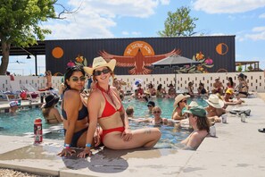 Outdoor pool - Rancho Moonrise (Manor)