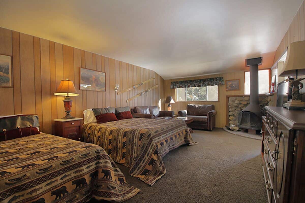 Room | 1 bedroom, down duvets, individually decorated, individually furnished