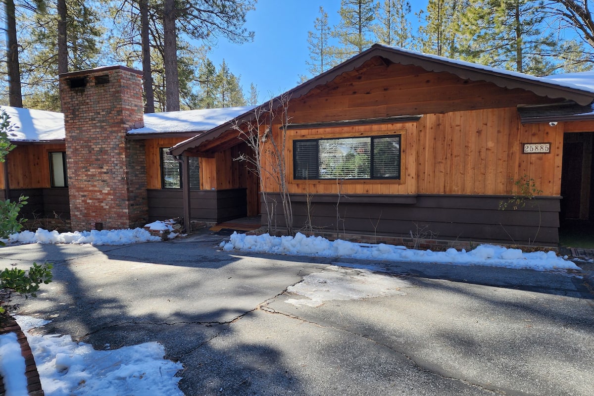 Family Cabin | 1 bedroom, down duvets, individually decorated, individually furnished