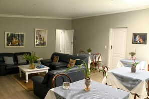 Dining - Rouana Guest Farm (Stellenbosch)