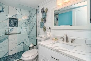 Hair dryer - Anchorage 404 (Siesta Key)