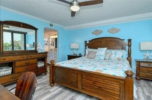 2 bedrooms, iron/ironing board, free WiFi