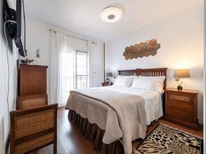 3 makuuhuonetta, silitysrauta/-lauta, ilmainen Wi-Fi, vuodevaatteet