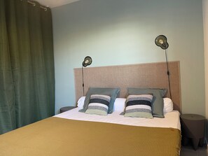 2 bedrooms, in-room safe, iron/ironing board, travel cot