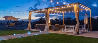 Stunning 10 Acre Estate in Paso Robles w/360 Views