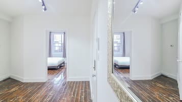 2 bedrooms, desk, iron/ironing board, free WiFi