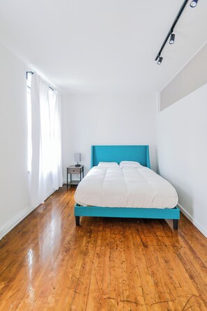 2 bedrooms, desk, iron/ironing board, free WiFi