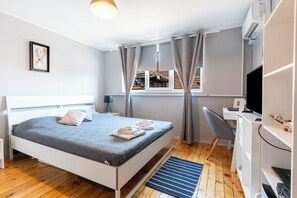 1 bedroom, iron/ironing board, free WiFi