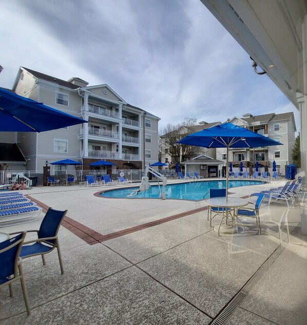 Piscina interna, piscina externa