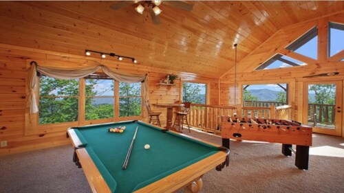 2BD/Nashville - Pool, Gym, Kitchen, Jet Tub, WiFi! 