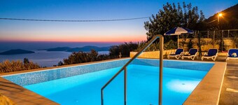 Villa Antea Brsecine - Five Bedroom Villa with Swimming Pool